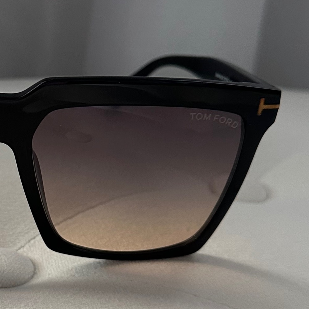 Authentic Tom Ford Sabrina Square Sunglasses - image 4
